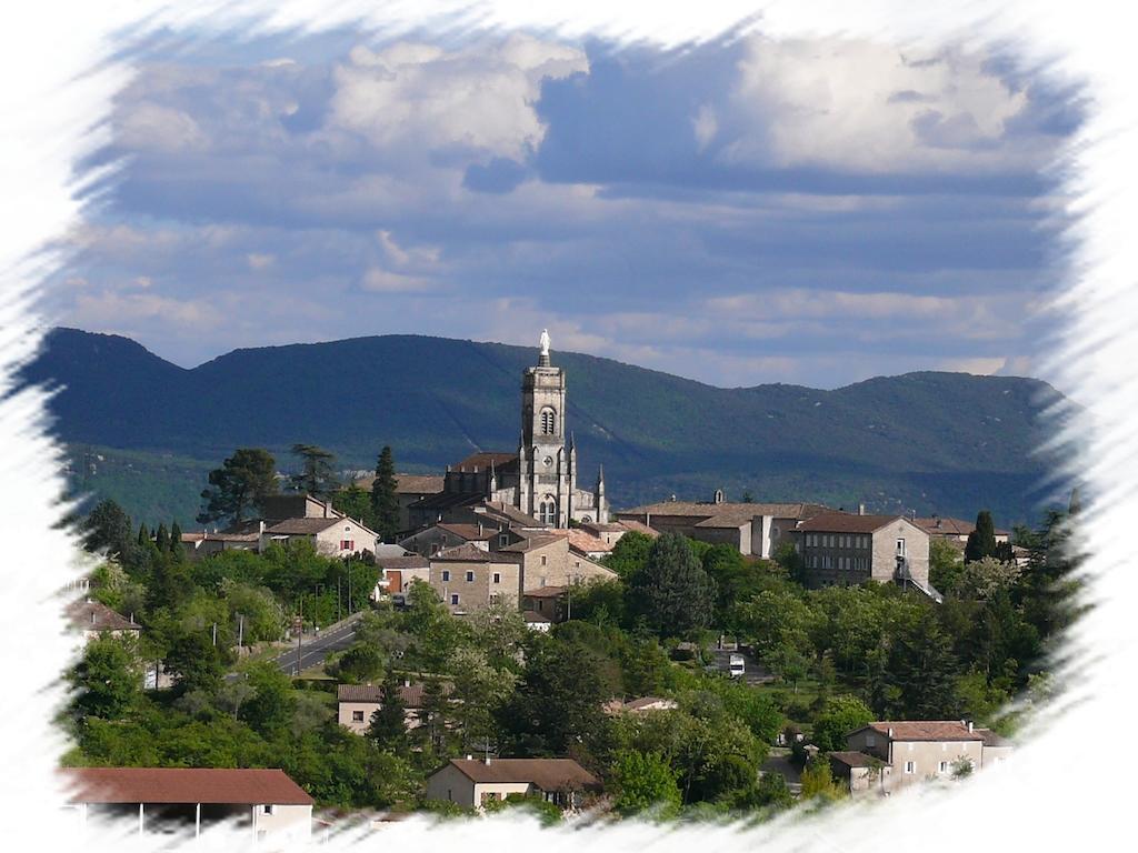 Auberge De La Couronne Lablachere Экстерьер фото